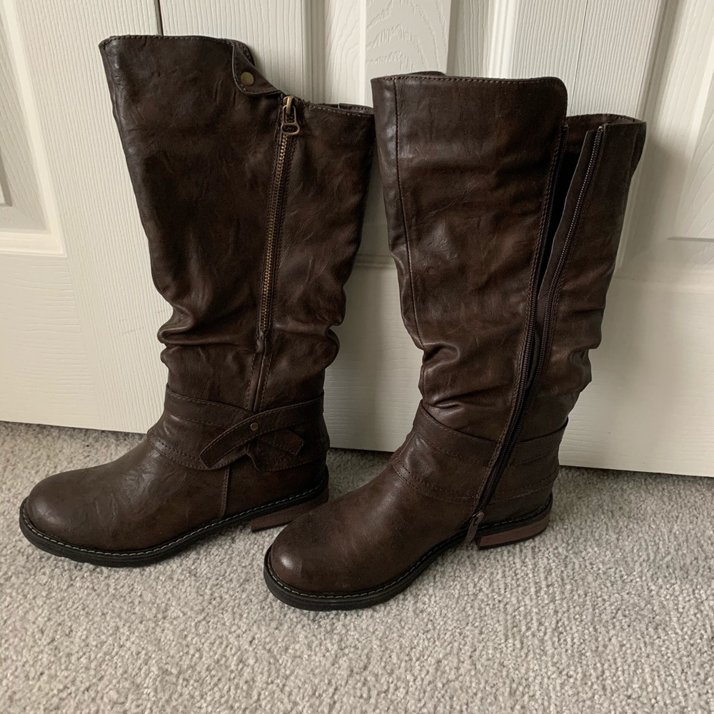 Women’s size 6 brown boots
